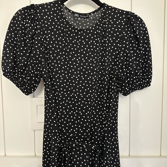 zara printed midi dress with belt black polka dot - Picture 2 of 3